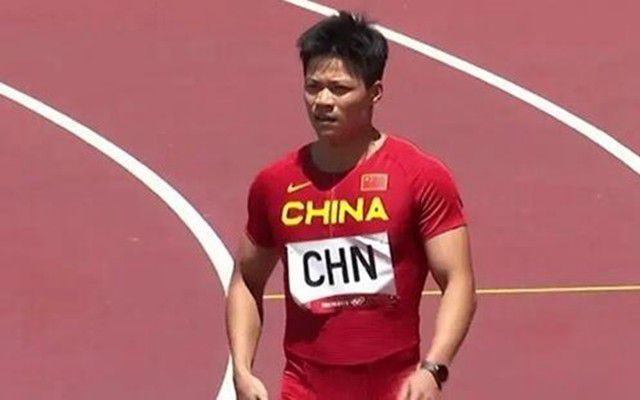 在他的作品中，会愈来愈看不到自外于结构的眩目独立段落。