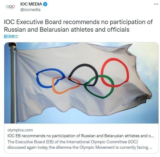 吴东海冷哼一声：区区十个保安不足挂齿，我这些保镖都是当年军中万里挑一的高手，哪个不能以一当十？说罢，他看向自己五个保镖中为首的一名魁梧中年男子，开口问道：张子州，你跟着我的时间最长，实力最强、办事也最利落，我让你带着其他人，今晚去天香府杀洪五，谁挡你，你就杀谁，能做到吗？张子洲立刻抱拳道：吴爷放心，十几个保安在我们几人的面前，不过是蝼蚁而已，至于那个洪五，在下更是杀之如狗。